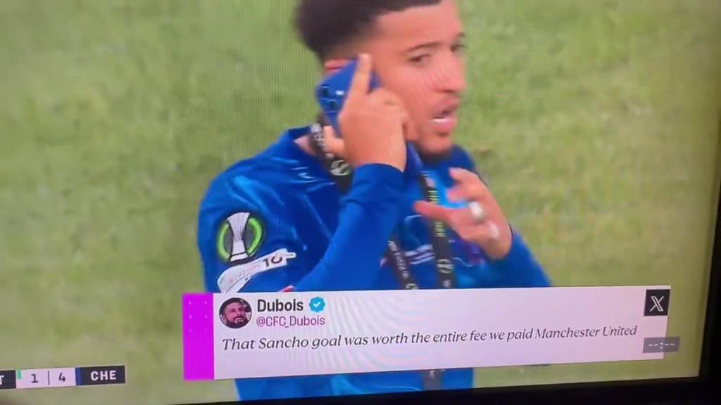 直接攤牌！桑喬賽后在場(chǎng)上煲電話粥，大聲說(shuō)自己不回曼聯(lián)